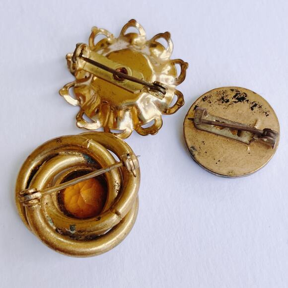 Vintage Brooch Lot of 3, Cameo Amber Glass Celtic Knot Mid Century - Early 1900s - Picture 9 of 10
